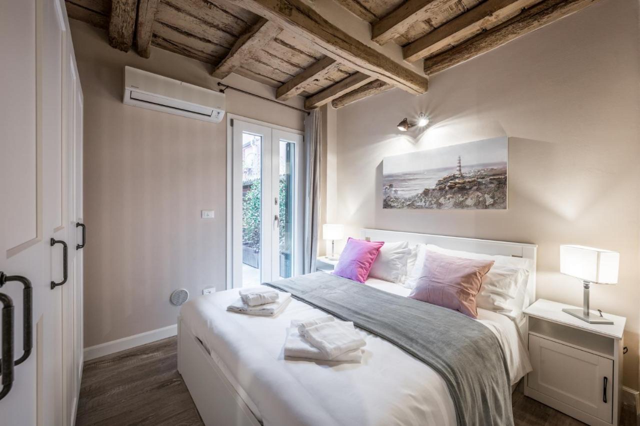 Broccaindosso Wood Apartments 5* Bologna Exterior photo
